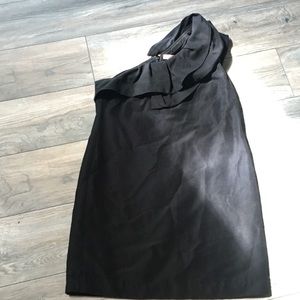 Black Lilly Pulitzer cocktail dress!! 💁🏼‍♀️